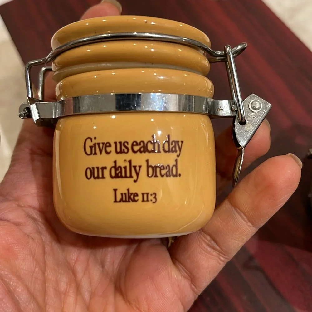 Mini canisters with scriptures - Picture 2 of 5